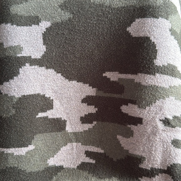 Rachel Zoe Camo Pullover Sweater Hoodie - Picture 5 of 5
